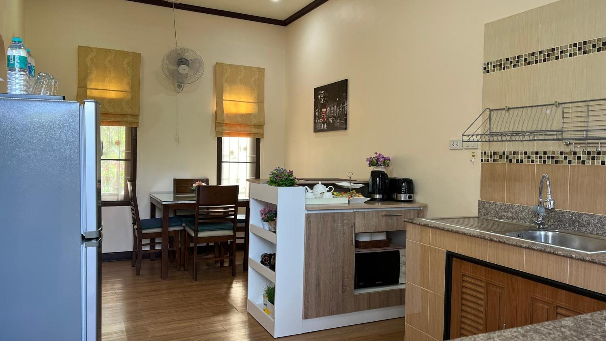 Malinee Villa Phuket Pantai Bang Tao Bagian luar foto