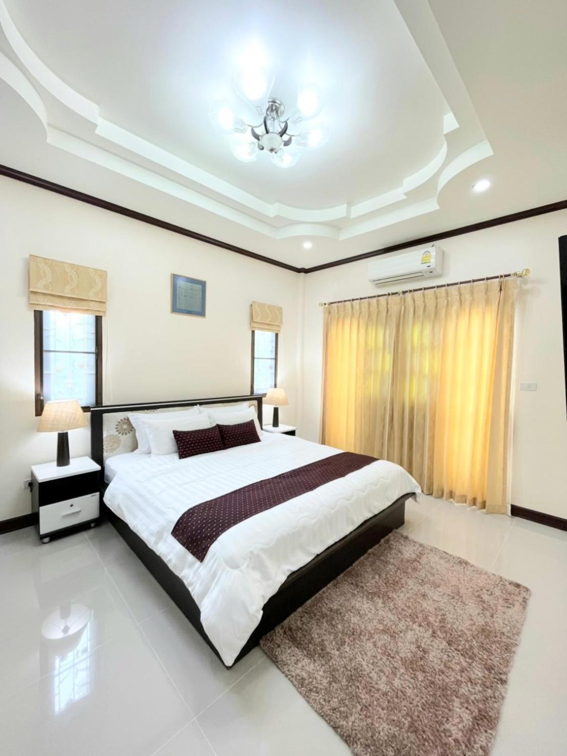Malinee Villa Phuket Pantai Bang Tao Bagian luar foto