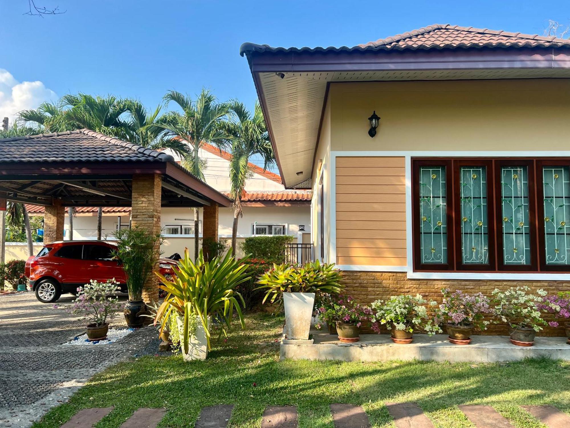 Malinee Villa Phuket Pantai Bang Tao Bagian luar foto