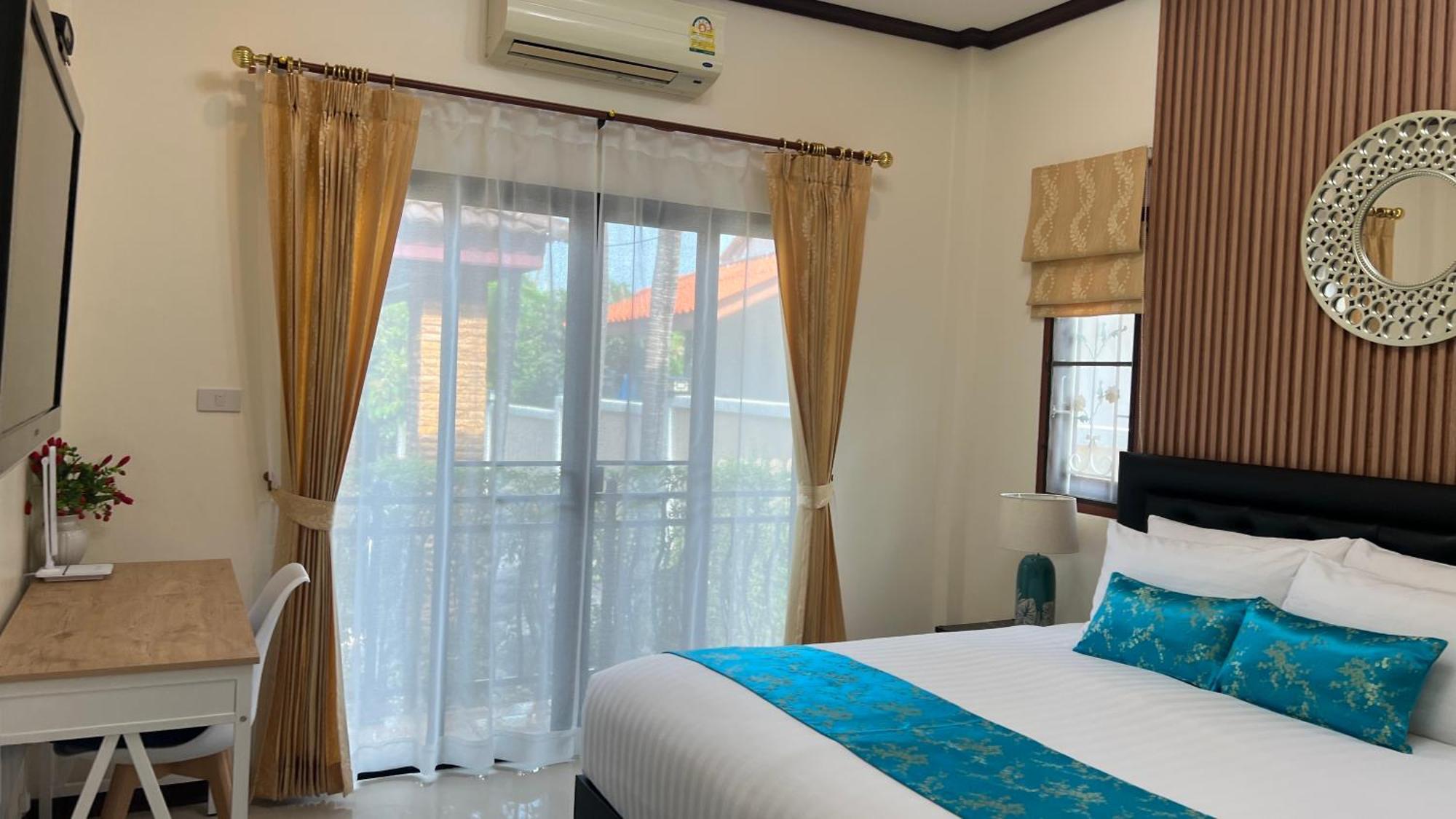 Malinee Villa Phuket Pantai Bang Tao Bagian luar foto